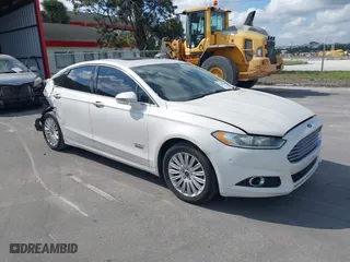 2014 Ford Fusion Energi Titanium with VIN 3FA6P0SU0ER149155, listed as a IAAI auction lot 41519306 with 148,406 mi miles. Bid and sale history available at carsss.com. Image 1.