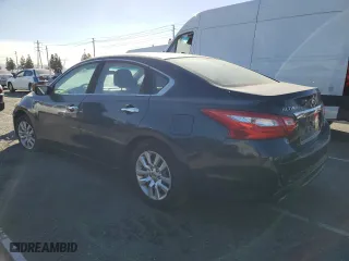 2016 Nissan Altima 2.5 SV with VIN 1N4AL3AP8GC187494, listed as a Copart auction lot 41995785 with 218,054 mi miles and Clean Title. Bid and sale history available at carsss.com. Image 2.