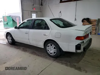 2000 Toyota Camry CE with VIN 4T1BG22K0YU961745, listed as a Copart auction lot 47946965 with 245,475 mi miles and Salvage Title. Bid and sale history available at carsss.com. Image 2.