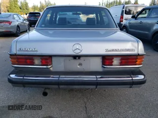 1984 Mercedes-Benz 300 with VIN WDBAB33A3EA035071, listed as a Copart auction lot 77359544 with 252,393 mi miles and Salvage Title. Bid and sale history available at carsss.com. Image 6.