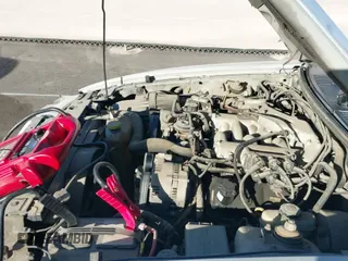 2000 Ford Mustang z VIN 1FAFP4046YF302634, wystawiony jako IAAI lot #43552678 z przebiegiem 216 260 mil mil oraz . Historia ofert i sprzedaży dostępna na DreamBid. Obrazek 12.