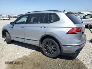 2022 Volkswagen Tiguan SE R-Line Black z VIN 3VV8B7AX9NM171563, wystawiony jako Copart lot #53090465 z przebiegiem 59 708 mil mil oraz Szkoda całkowita • Salvage title. Historia ofert i sprzedaży dostępna na DreamBid. Obrazek 2.
