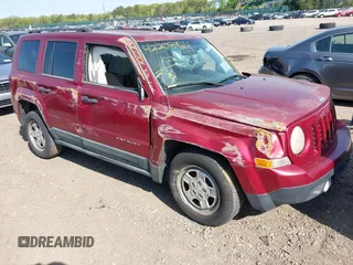 2011 Jeep Patriot Sport z VIN 1J4NT1GA0BD219984, wystawiony jako IAAI lot #42208924 z przebiegiem 152 323 mil mil oraz . Historia ofert i sprzedaży dostępna na DreamBid. Obrazek 1.