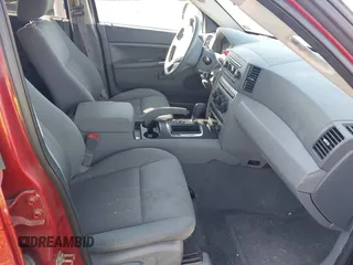 2006 Jeep Grand Cherokee Laredo with VIN 1J4GR48KX6C128491, listed as a IAAI auction lot 41949301 with 183,791 mi miles. Bid and sale history available at carsss.com. Image 5.