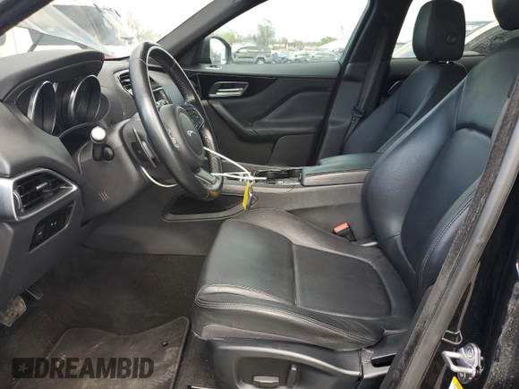 2017 Jaguar F-Pace 20d Premium with VIN SADCJ2BNXHA091982, listed as a Copart auction lot 53438735 with 117,299 mi miles and Clean Title. Bid and sale history available at DreamBid. Image 7.