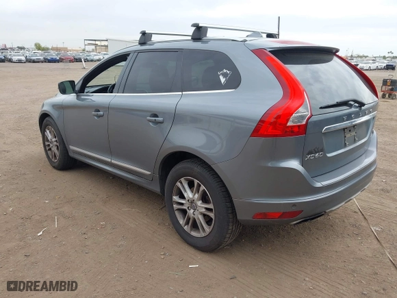 2016 Volvo XC60 T5 Platinum with VIN YV4612RM7G2807796, listed as a IAAI auction lot 41920432 with 139,003 mi miles. Bid and sale history available at carsss.com. Image 3.
