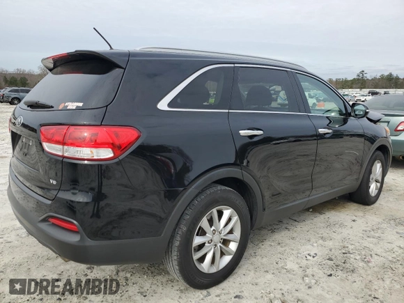 2018 Kia Sorento LX V6 with VIN 5XYPG4A57JG386441, listed as a Copart auction lot 44846925 with 104,561 mi miles and Salvage Title. Bid and sale history available at carsss.com. Image 3.