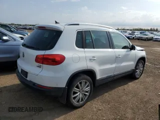 2016 Volkswagen Tiguan S with VIN WVGBV7AX7GW585550, listed as a Copart auction lot 54253155 with 91,827 mi miles and Salvage Title. Bid and sale history available at DreamBid. Image 3.