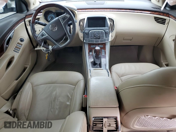2013 Buick LaCrosse Premium 1 z VIN 1G4GF5E37DF218805, wystawiony jako Copart lot #54741965 z przebiegiem Nie podano mil oraz Czysty tytuł • Clean title. Historia ofert i sprzedaży dostępna na DreamBid. Obrazek 8.