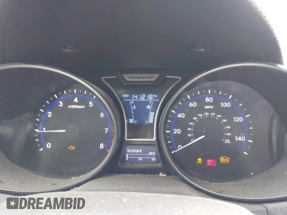2013 Hyundai Veloster Turbo z VIN KMHTC6AE9DU097968, wystawiony jako IAAI lot #42307943 z przebiegiem 141 216 mil mil oraz . Historia ofert i sprzedaży dostępna na DreamBid. Obrazek 7.