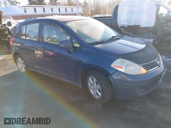 2008 Nissan Versa 1.8 S with VIN 3N1BC13E98L383015, listed as a IAAI auction lot 41599974 with 136,937 mi miles. Bid and sale history available at carsss.com. Image 1.