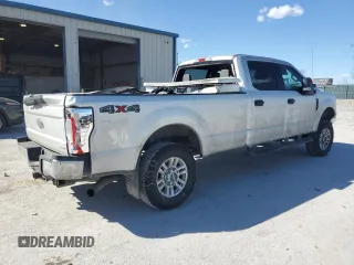 2017 Ford F-350 Platinum with VIN 1FT8W3B68HEB95946, listed as a Copart auction lot 46710265 with 180,914 mi miles and Salvage title. Bid and sale history available at DreamBid. Image 3.