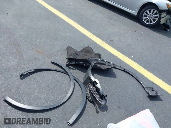 2023 Ford Explorer XLT с VIN 1FMSK7DH3PGC09225, выставлен на аукционе IAAI как лот 42396660 с пробегом 18 552 миль миль и . История ставок и продаж доступна на DreamBid. Изображение 12.
