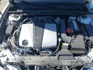 2024 Lexus ES 350 Luxury z VIN 58AEZ1B15RU175250, wystawiony jako IAAI lot #42233883 z przebiegiem 14 483 mil mil oraz . Historia ofert i sprzedaży dostępna na DreamBid. Obrazek 10.