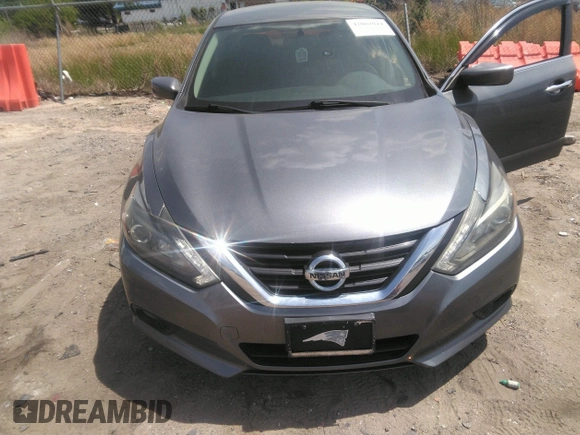 2017 Nissan Altima SR with VIN 1N4AL3AP0HC119630, listed as a IAAI auction lot 42082944 with 187,720 mi miles and . Bid and sale history available at carsss.com. Image 6.