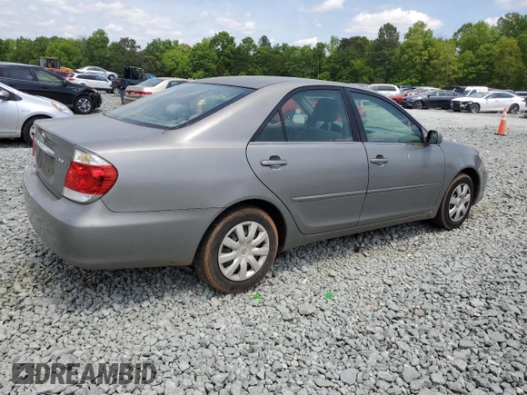 2005 Toyota Camry STD z VIN 4T1BE32K25U594905, wystawiony jako Copart lot #55049485 z przebiegiem 248 289 mil mil oraz Czysty tytuł • Clean title. Historia ofert i sprzedaży dostępna na DreamBid. Obrazek 3.