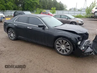 2012 Chrysler 300 S z VIN 2C3CCABG0CH306995, wystawiony jako Copart lot #58811675 z przebiegiem 127 498 mil mil oraz Szkoda całkowita • Salvage title. Historia ofert i sprzedaży dostępna na DreamBid. Obrazek 4.