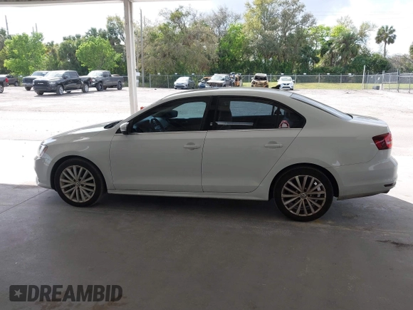2016 Volkswagen Jetta Sedan 1.8T SEL with VIN 3VWL07AJ5GM310789, listed as a IAAI auction lot 41596429 with 169,910 mi miles. Bid and sale history available at carsss.com. Image 14.