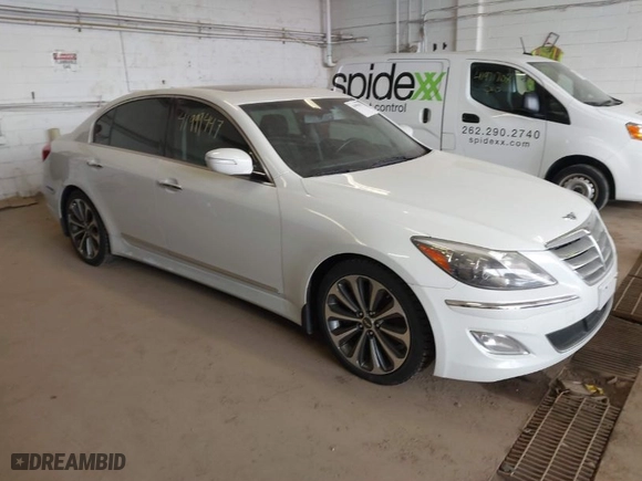 2013 Hyundai Genesis 5.0L R-Spec with VIN KMHGC4DH8DU219604, listed as a IAAI auction lot 41999447 with 211,085 mi miles. Bid and sale history available at carsss.com. Image 1.