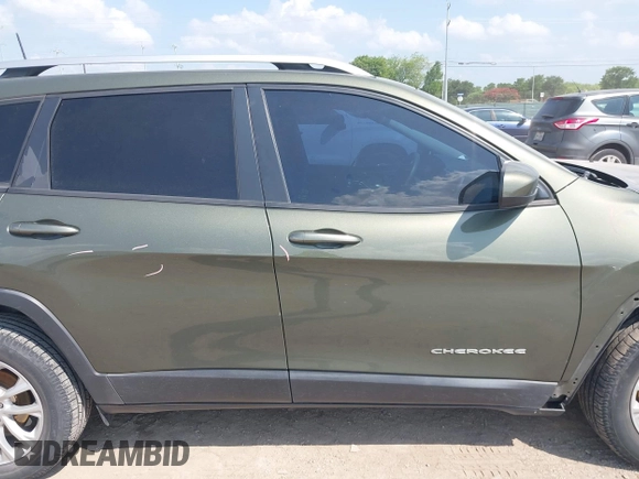 2020 Jeep Cherokee Latitude с VIN 1C4PJLCB5LD581311, выставлен на аукционе IAAI как лот 42509499 с пробегом 105 831 миль миль и . История ставок и продаж доступна на DreamBid. Изображение 14.