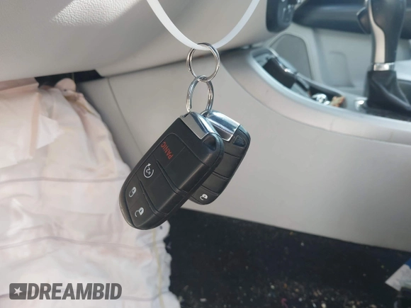 2018 Jeep Compass Altitude with VIN 3C4NJDBB2JT418914, listed as a IAAI auction lot 41759891 with 137,643 mi miles and . Bid and sale history available at carsss.com. Image 11.
