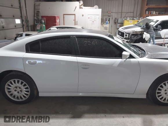 2015 Dodge Charger SXT with VIN 2C3CDXJG9FH785729, listed as a IAAI auction lot 41802261 with 145,974 mi miles. Bid and sale history available at carsss.com. Image 13.