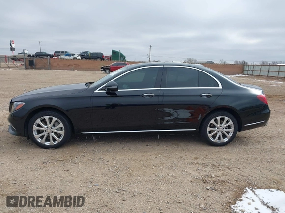 2017 Mercedes-Benz E with VIN WDDZF4JB9HA172715, listed as a IAAI auction lot 41570470 with 101,492 mi miles. Bid and sale history available at carsss.com. Image 14.