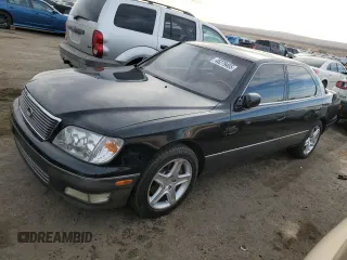 1998 Lexus LS 400 z VIN JT8BH28F8W0122800, wystawiony jako Copart lot #46279405 z przebiegiem 248 697 mil mil oraz Czysty tytuł • Clean title. Historia ofert i sprzedaży dostępna na DreamBid. Obrazek 1.