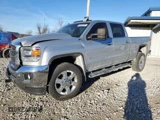 2018 GMC Sierra 2500HD SLT with VIN 1GT12TEG1JF224348, listed as a Copart auction lot 86698264 with 124,285 mi miles and Salvage title. Bid and sale history available at DreamBid. Image 1.