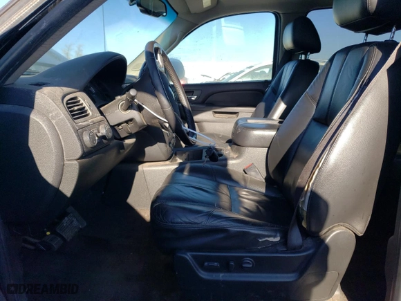 2010 Chevrolet Avalanche LT with VIN 3GNVKFE06AG146838, listed as a Copart auction lot 83392194 with 238,388 mi miles and Non Repairable. Bid and sale history available at carsss.com. Image 7.