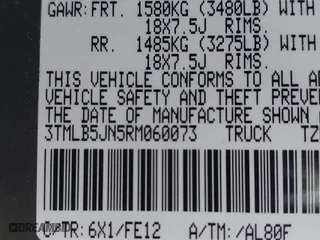 2024 Toyota Tacoma 4WD SR5 with VIN 3TMLB5JN5RM060073, listed as a IAAI auction lot 41271256 with 602 mi miles. Bid and sale history available at carsss.com. Image 9.