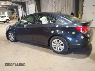 2015 Chevrolet Cruze LS z VIN 1G1PA5SG5F7294541, wystawiony jako Copart lot #53857035 z przebiegiem 118 263 mil mil oraz Szkoda całkowita • Salvage title. Historia ofert i sprzedaży dostępna na DreamBid. Obrazek 2.
