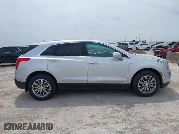 2017 Cadillac XT5 Luxury FWD z VIN 1GYKNBRS0HZ109439, wystawiony jako IAAI lot #42063044 z przebiegiem 79 851 mil mil oraz . Historia ofert i sprzedaży dostępna na DreamBid. Obrazek 13.
