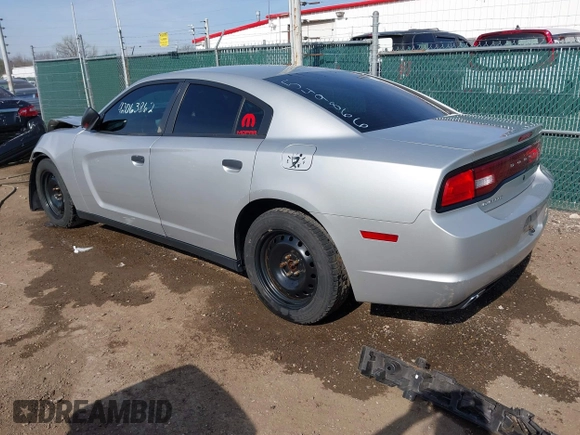 2013 Dodge Charger Police z VIN 2C3CDXAT9DH549866, wystawiony jako IAAI lot #42063862 z przebiegiem 145 191 mil mil oraz . Historia ofert i sprzedaży dostępna na DreamBid. Obrazek 3.