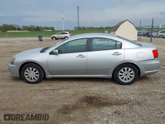 2011 Mitsubishi Galant FE z VIN 4A32B2FF4BE024234, wystawiony jako IAAI lot #42077967 z przebiegiem 144 682 mil mil oraz . Historia ofert i sprzedaży dostępna na DreamBid. Obrazek 14.