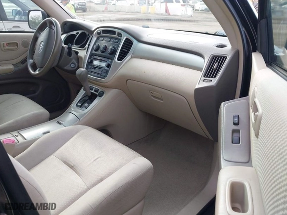 2005 Toyota Highlander with VIN JTEDP21A050079706, listed as a IAAI auction lot 41906322 with 160,465 mi miles. Bid and sale history available at carsss.com. Image 5.