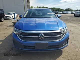 2024 Volkswagen Jetta SE with VIN 3VWEM7BU5RM095018, listed as a Copart auction lot 63504035 with 15,690 mi miles and Salvage title. Bid and sale history available at DreamBid. Image 5.