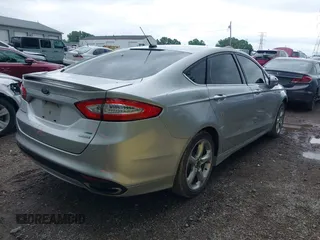 2016 Ford Fusion SE with VIN 3FA6P0H99GR269400, listed as a IAAI auction lot 42419619 with 165,719 mi miles and . Bid and sale history available at DreamBid. Image 4.