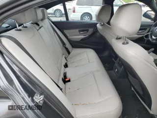 2013 BMW 3 Series 328i z VIN WBA3A5C59DF352539, wystawiony jako Copart lot #55279645 z przebiegiem 119 870 mil mil oraz Czysty tytuł • Clean title. Historia ofert i sprzedaży dostępna na DreamBid. Obrazek 10.