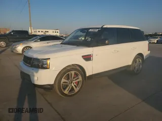 2013 Land Rover Range Rover Sport SC z VIN SALSH2E46DA772715, wystawiony jako Copart lot #74746654 z przebiegiem 96 210 mil mil oraz Szkody całkowita. Historia ofert i sprzedaży dostępna na DreamBid. Obrazek 1.