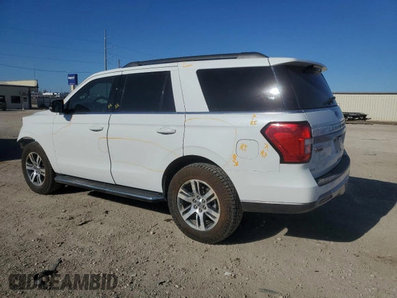 2022 Ford Expedition XLT with VIN 1FMJU1HT9NEA50186, listed as a Copart auction lot 42307785 with 46,503 mi miles and Salvage Title. Bid and sale history available at carsss.com. Image 2.