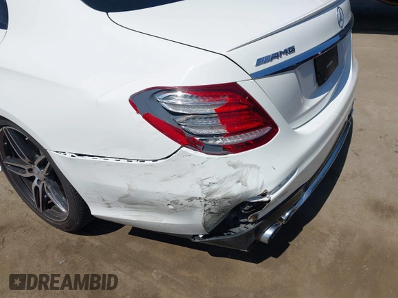 2019 Mercedes-Benz E 53 AMG with VIN WDDZF6BBXKA493065, listed as a IAAI auction lot 42519867 with 53,105 mi miles and . Bid and sale history available at DreamBid. Image 17.