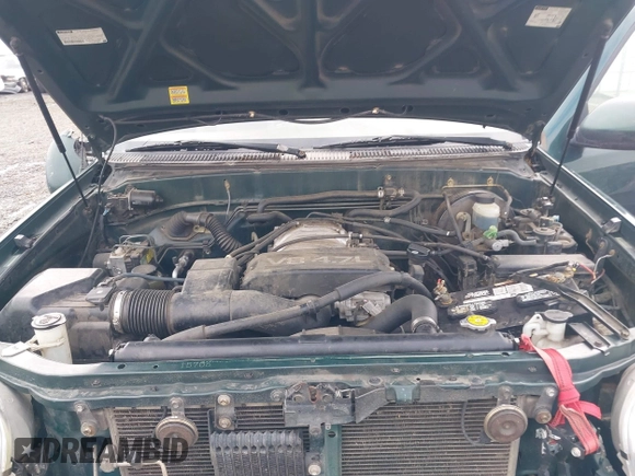 2000 Toyota Tundra Limited with VIN 5TBBT4812YS031675, listed as a IAAI auction lot 41626727 with 257,195 mi miles. Bid and sale history available at carsss.com. Image 10.