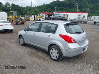 2009 Nissan Versa SL с VIN 3N1BC13E49L426628, выставлен на аукционе IAAI как лот 42474387 с пробегом Не указан миль и . История ставок и продаж доступна на DreamBid. Изображение 3.