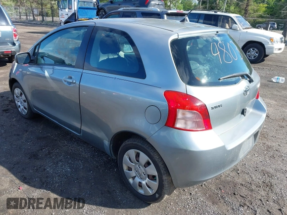 2007 Toyota Yaris z VIN JTDJT923975084145, wystawiony jako IAAI lot #42354803 z przebiegiem 85 121 mil mil oraz . Historia ofert i sprzedaży dostępna na DreamBid. Obrazek 3.