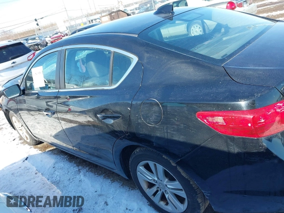 2013 Acura ILX with VIN 19VDE1F32DE015048, listed as a IAAI auction lot 41541956 with 92,403 mi miles. Bid and sale history available at carsss.com. Image 14.