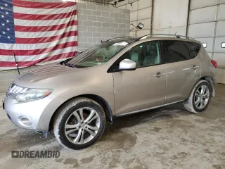 2010 Nissan Murano S z VIN JN8AZ1MUXAW007585, wystawiony jako Copart lot #54858185 z przebiegiem 186 723 mil mil oraz Szkody całkowita. Historia ofert i sprzedaży dostępna na DreamBid. Obrazek 1.