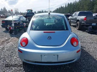 2010 Volkswagen Beetle with VIN 3VWRG3AG4AM016018, listed as a IAAI auction lot 41873044 with 33,263 mi miles and . Bid and sale history available at DreamBid. Image 16.
