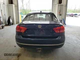 2015 Volkswagen Passat SEL Premium z VIN 1VWCV7A38FC051248, wystawiony jako Copart lot #57019325 z przebiegiem 170 012 mil mil oraz Nie do naprawy • Non repairable. Historia ofert i sprzedaży dostępna na DreamBid. Obrazek 6.