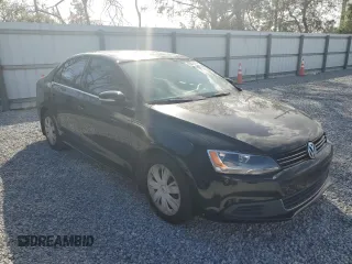 2013 Volkswagen Jetta SE z VIN 3VWDX7AJ2DM301057, wystawiony jako Copart lot #85076104 z przebiegiem 126 684 mil mil oraz Czysty tytuł • Clean title. Historia ofert i sprzedaży dostępna na DreamBid. Obrazek 4.